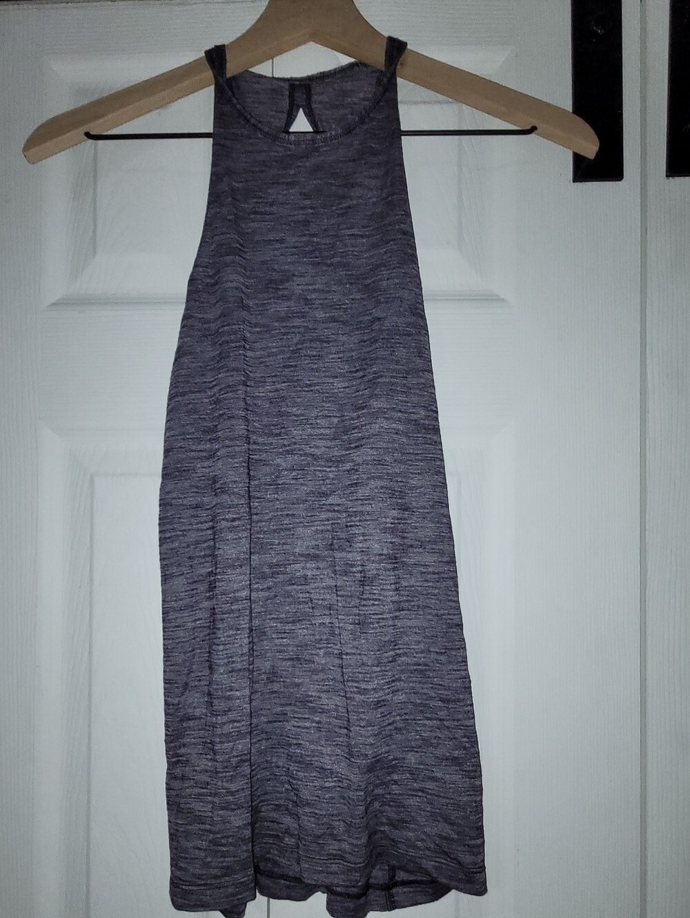 Lululemon High Neck Open Back Tank Sz 4